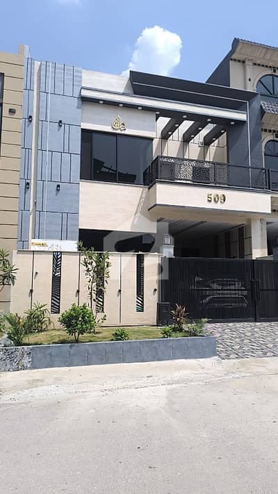 5 Marla House for Sale in B-17