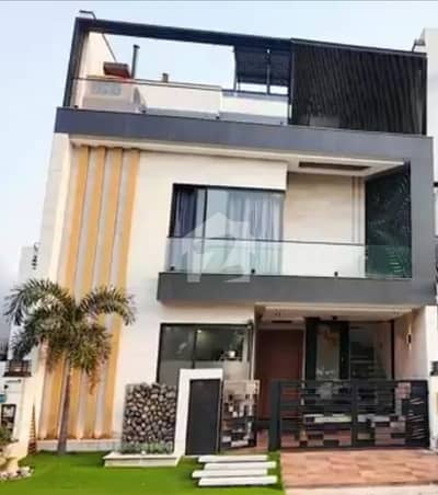 Beautiful 7 Marla Brand-New Fully Furnished House Facing Park for Rent