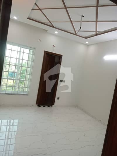 1 KANAL TRIPPLE STORY HOUSE WITH BASEMENT AVAILABLE FOR SALE