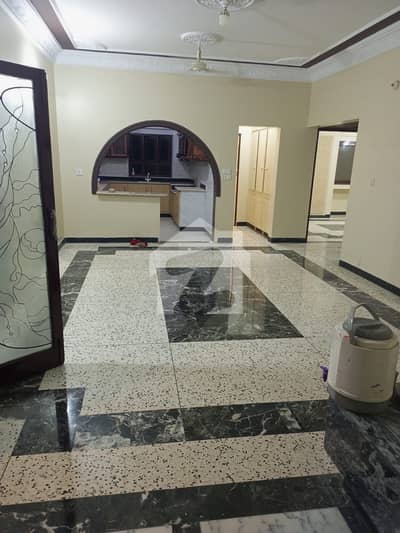 FIRST FLOOR 4 BED DD 600 SQ YRDS AVAILABLE FOR RENT