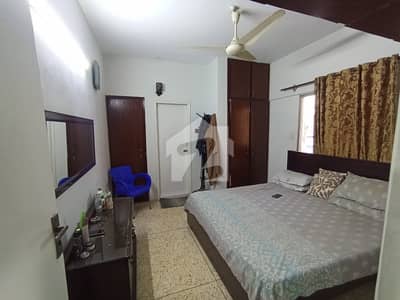 FLAT 2 BED D/D FIRST FLOOR WEST OPEN CORNER