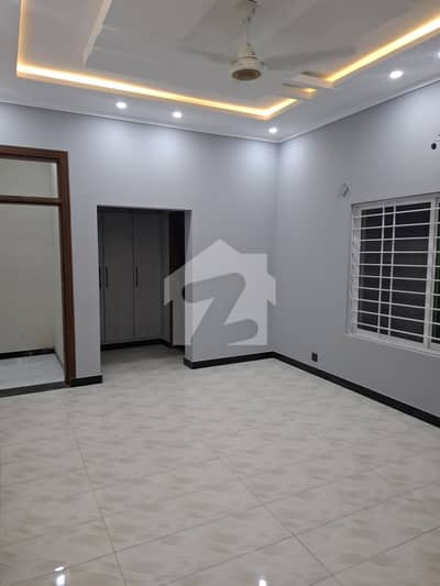 Beautiful House Gulshan Abad Secter 2