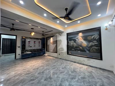 6 MARLA LIKE A BRAND NEW LOWER PORTION AVAILABLE FOR RENT PRIME LOCATION AT BAHRIA TOWN LHR RAFI BLOCK