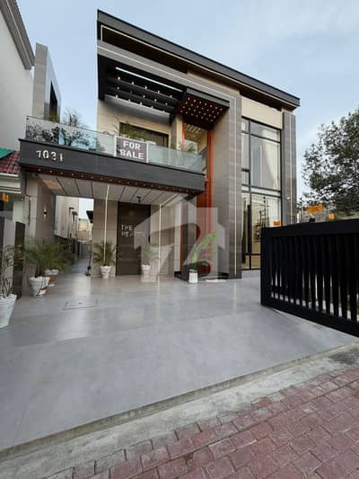 10 Marla Used House Available For Sale Tulip Block Bahria Town Lahore