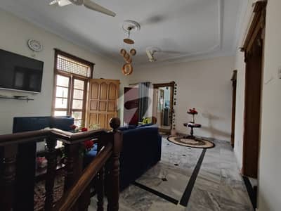 سوان گارڈن ۔ بلاک ڈی سوان گارڈن,اسلام آباد میں 9 کمروں کا 1 کنال مکان 5.5 کروڑ میں برائے فروخت۔