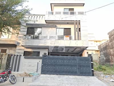 جناح گارڈنز فیز 1 جناح گارڈنز,ایف ای سی ایچ ایس,اسلام آباد میں 4 کمروں کا 8 مرلہ مکان 4.0 کروڑ میں برائے فروخت۔