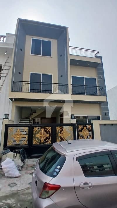 5 MARLA DESIGNER HOUSE AVAILABLE FOR SALE
