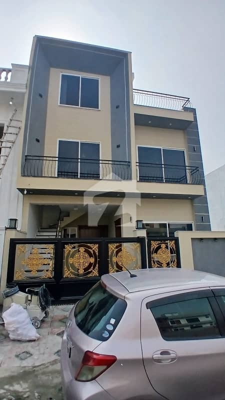 5 MARLA DESIGNER HOUSE AVAILABLE FOR SALE 5 MARLA DESIGNER HOUSE AVAILABLE FOR SALE