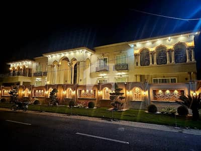 ابدالینزکوآپریٹو ہاؤسنگ سوسائٹی لاہور میں 10 کمروں کا 3 کنال فارم ہاؤس 59.9 کروڑ میں برائے فروخت۔