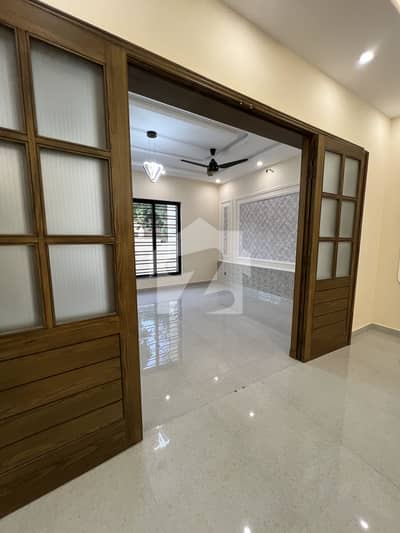 10 Marla Brand New Luxury Spacious House With The Beautiful Hills View 10 Marla Brand New Luxury Spacious House With The Beautiful Hills View