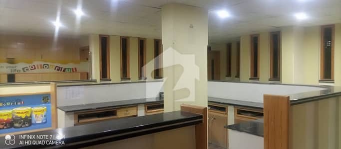 ایس آئی ٹی ای فیز2 سندھ انڈسٹریل ٹریڈنگ اسٹی - ایس آئی ٹی ای,کراچی میں 4 کنال Studio فیکٹری 14.0 لاکھ میں کرایہ پر دستیاب ہے۔