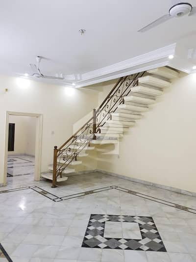 سعید کالونی فیصل آباد میں 5 کمروں کا 12 مرلہ مکان 1.5 لاکھ میں کرایہ پر دستیاب ہے۔ سعید کالونی فیصل آباد میں 5 کمروں کا 12 مرلہ مکان 1.5 لاکھ میں کرایہ پر دستیاب ہے۔