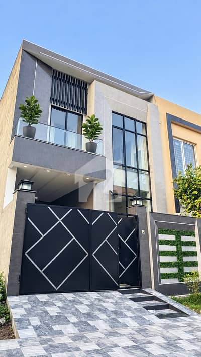 6.25 Marla Beautiful House For Sale In Paragon City 6.25 Marla Beautiful House For Sale In Paragon City