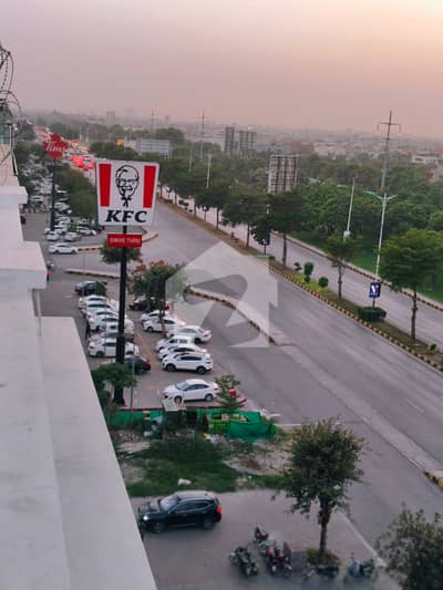 Main Boulevard Brand New Plaza
