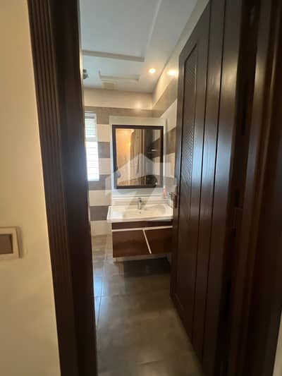 10 MARLA BRAND NEW UPPER PORTION FOR RENT IN NARQIS BLOCK BAHRIA TOWN LAHORE