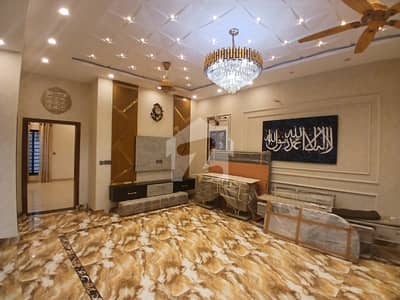 10 Marla Brand New Facing Park House Available For Sale In J Block Lda Avenue 1 Lahore