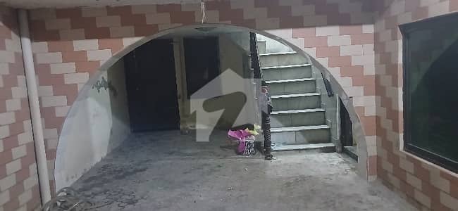 ہنجروال لاہور میں 2 کمروں کا 11 مرلہ زیریں پورشن 62.0 ہزار میں کرایہ پر دستیاب ہے۔