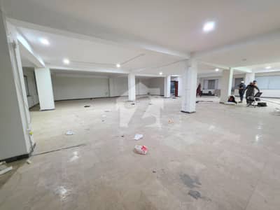 Hall FOR RENT ,, iT Software House Academy Purposes Available for Rent in soan Garden