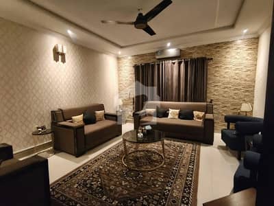 بحریہ ٹاؤن فیز 5 بحریہ ٹاؤن راولپنڈی,راولپنڈی میں 5 کمروں کا 10 مرلہ مکان 4.95 کروڑ میں برائے فروخت۔