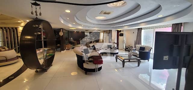 CORNER 1000 YARD BUNGALOW 90 BY 100 WITH 2 GATE NEAR HAFIZ FOR SALE