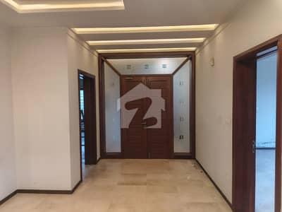 1 Kanal (1st Floor+Corner) Available for Rent in Dha-5, Islamabad.