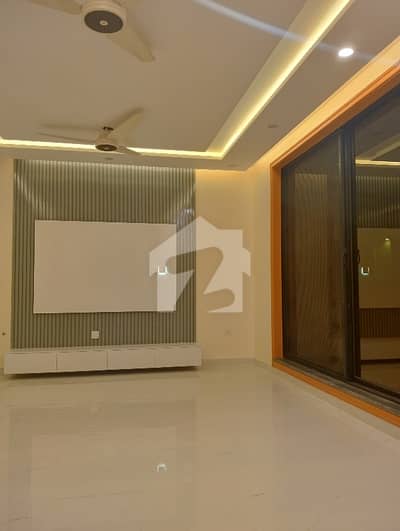 E 11 Beautiful Upper Portion with Margalla View 4 Bedrooms Drawing Dinning huge TvL kitchen servant Separate Gate