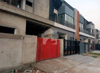 بخ ولاز فیز 2 - مانک بلاک بوچ ایگزیکٹو ولاز - فیز 2,بش ایگزیکٹو ولاز,ملتان میں 4 کمروں کا 4 مرلہ مکان 1.75 کروڑ میں برائے فروخت۔