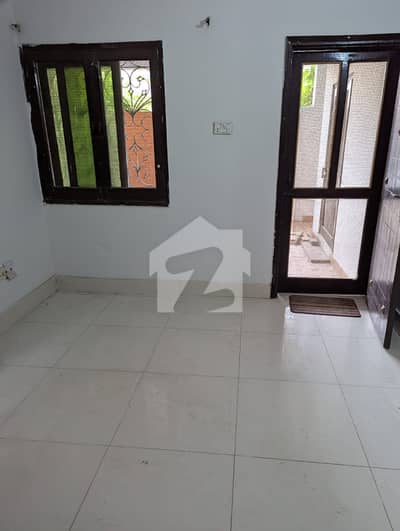 Luxury 3 Bed DD First Floor Portion for Rent Spacious Family Living in Gulshan-e-Iqbal, Karachi