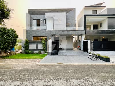 9 Marla Ultra Luxury House In Banker Avenue Cooperative Housing Society