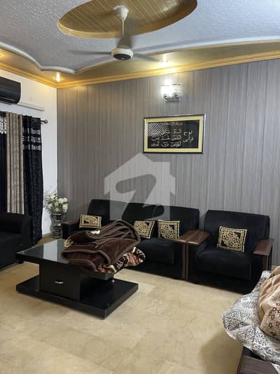 نشیمنِ اقبال لاہور میں 4 کمروں کا 5 مرلہ مکان 2.55 کروڑ میں برائے فروخت۔