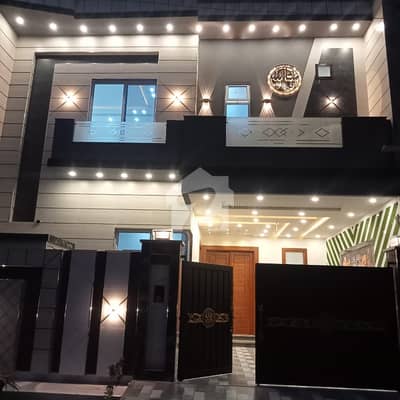 ماڈل سٹی ون کینال روڈ,فیصل آباد میں 3 کمروں کا 5 مرلہ مکان 2.3 کروڑ میں برائے فروخت۔
