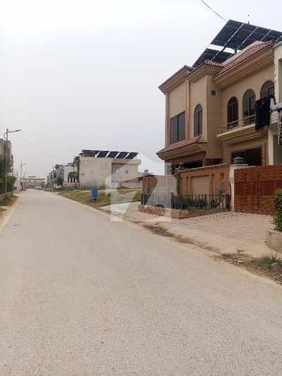 Prime Location 7 Marla Solid Land Plot For Sale Block D Multi Gardens B-17 Islamabad
