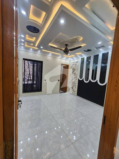10 Marla Lower Portion House For Rent In Park View City Lahore