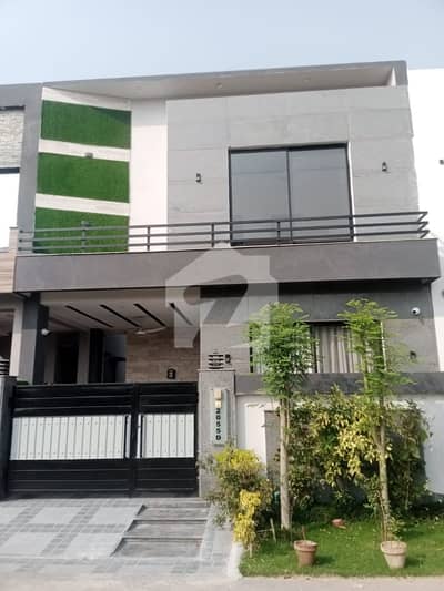 5 Marla Semi Furnished Slightly Used House for Sale at DHA 9 Town Lahore