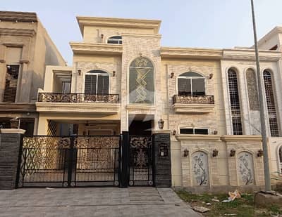 سٹی ہاؤسنگ سوسائٹی گوجرانوالہ میں 6 کمروں کا 10 مرلہ مکان 4.5 کروڑ میں برائے فروخت۔ سٹی ہاؤسنگ سوسائٹی گوجرانوالہ میں 6 کمروں کا 10 مرلہ مکان 4.5 کروڑ میں برائے فروخت۔