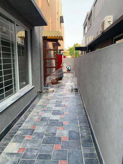 10 MARLA HOUSE FOR RENT