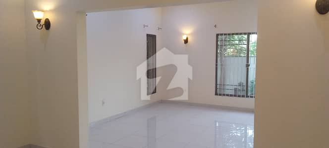 Proper 2 Unit Bungalow For Rent In DHA Phase 8 500 Yards, 6 Bedrooms, Fully Renovated