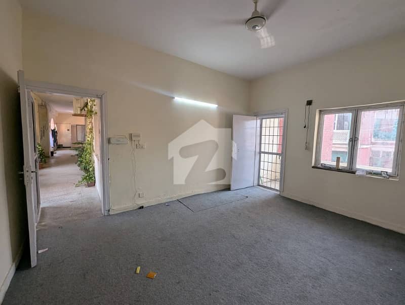 PHA Family Flat For Rent At G-10 PHA Family Flat For Rent At G-10
