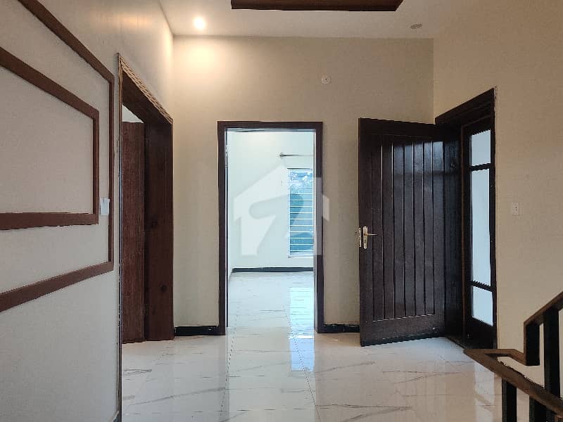 1 Kanal Upper Portion Available For Rent 1 Kanal Upper Portion Available For Rent