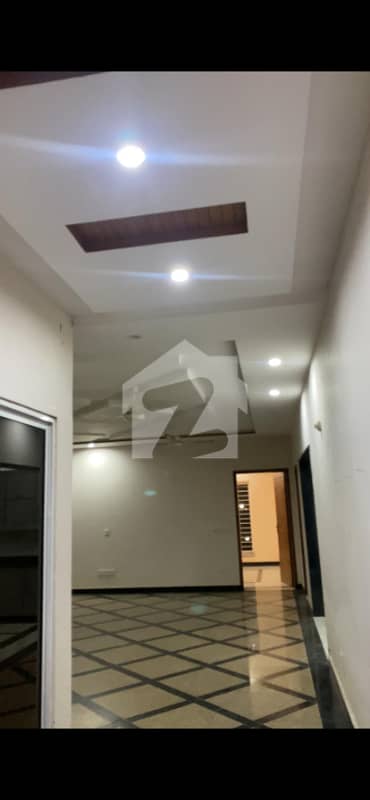 1.5 Kanal Luxury Upper Portion Available for Rent in very Reasonable Price in LDA Avenue 1