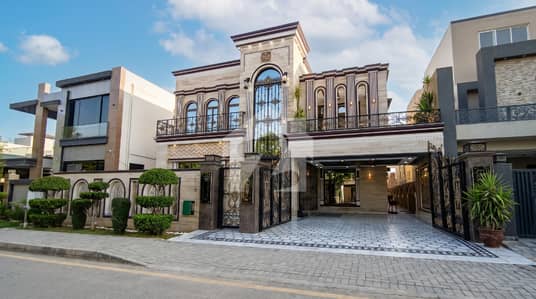 Near Cinema, Winterland, School & College Very Near Community Club. 1 Kanal House for Sale in Lahore. Near Cinema, Winterland, School & College Very Near Community Club. 1 Kanal House for Sale in Lahore.