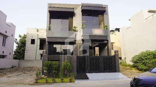 Looking For A Prime Location House In Lahore