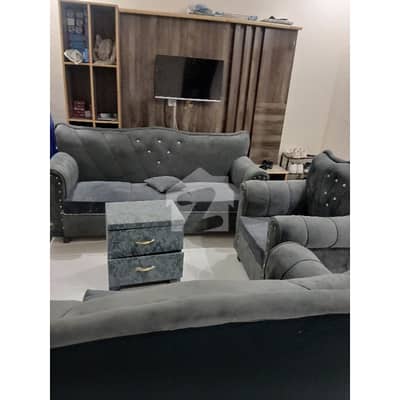 Good Location Furnished Room Available For Rent Good Location Furnished Room Available For Rent