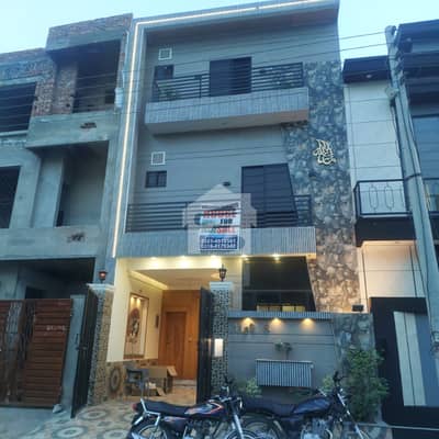 3Marla 2.5 stroy brand new luxury