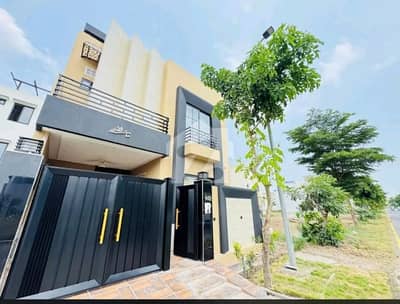 Investors Should Sale This Prime Location House Located Ideally In Eminabad More