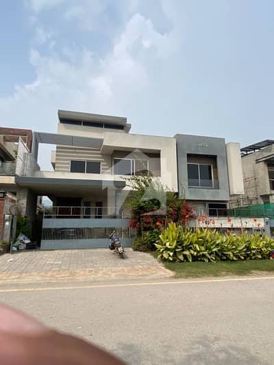 D-12/1 1Kanal Upper Portion For For 3bed With Washroom Drawing Dining Tvl Kichen Servant Room Gas Electric Metr Sept Gate Sept Rent 250k