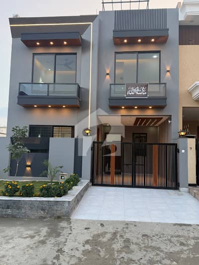 6-Marla Designer House On 60-Feet Wide Road For Sale 6-Marla Designer House On 60-Feet Wide Road For Sale