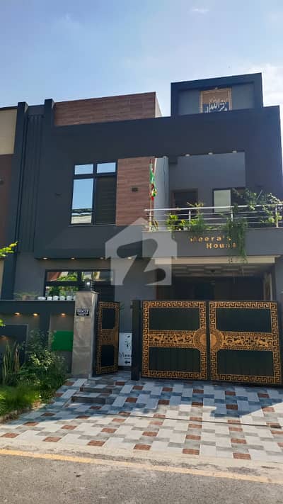 5 Marla Slightly Used House Super Hot Location For Sale At Bahria Nasheman Lahore 5 Marla Slightly Used House Super Hot Location For Sale At Bahria Nasheman Lahore