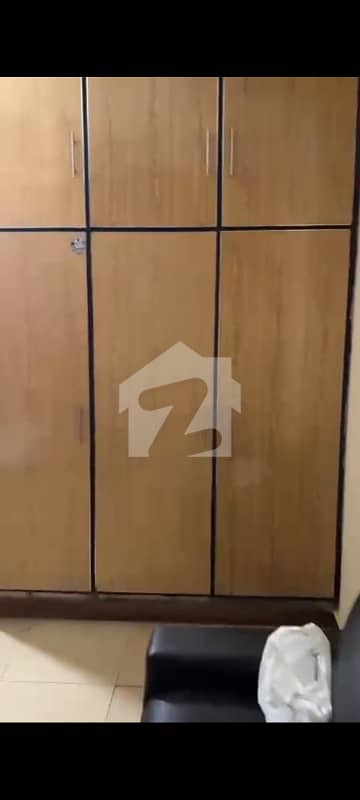 UPPER PORTION AVAILABLE FOR RENT IN KAMRAN BLOCK UPPER PORTION AVAILABLE FOR RENT IN KAMRAN BLOCK