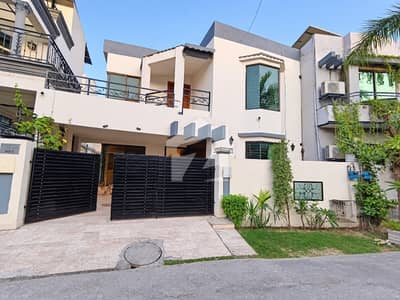 9 MARLA HOUSE FOR RENT IN DHA PHASE 3